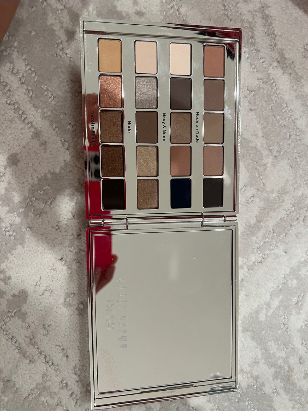 Bobbi Brown The Nude Library 25th anniversary edition - Picture 3 of 4